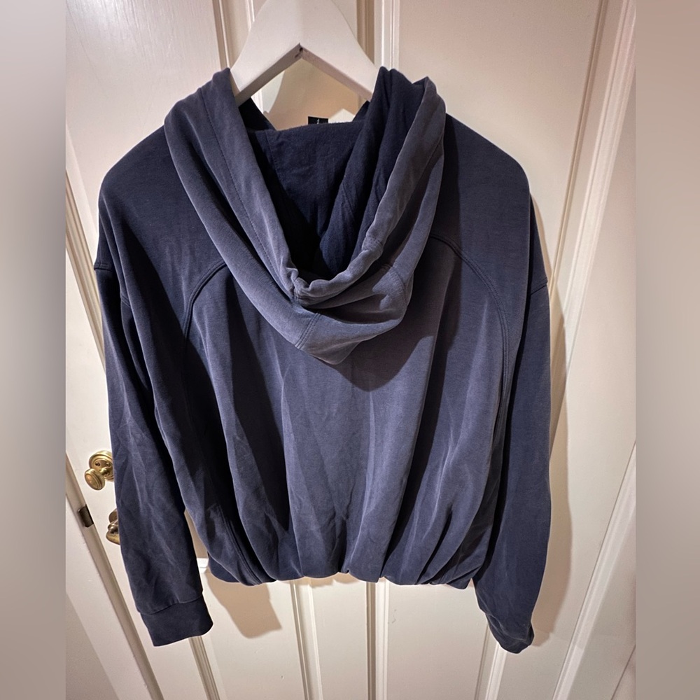 ATHLETA “Seasoft Bubble Hem Hoodie” Sweater Pullover Top Women’s Small - Picture 6 of 8